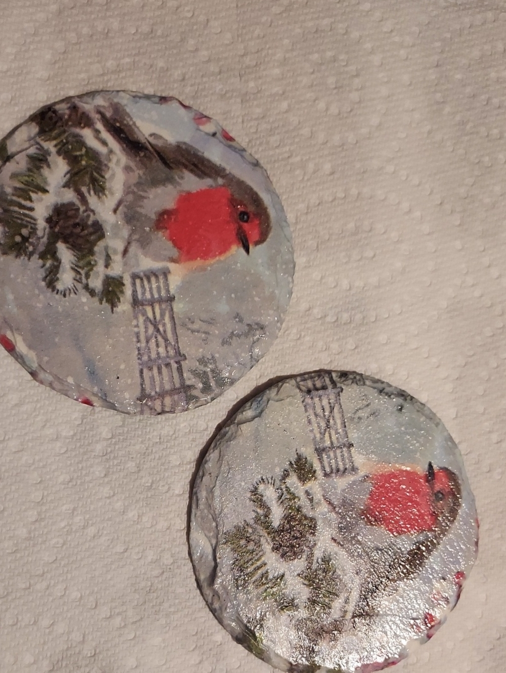 Festive Red Robin Slate Coaster Set - Decorative Table Accents. Set Of 2